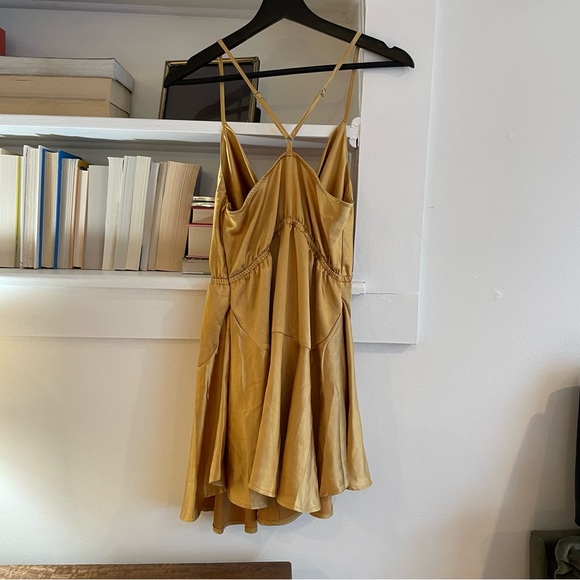 NWT Hello Molly belted satin mini dress women’s size small - Picture 8 of 11